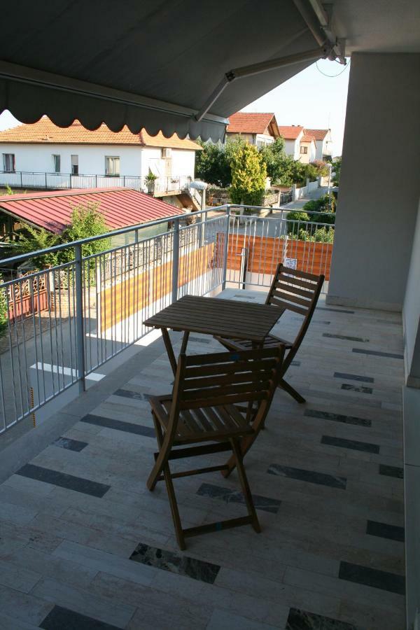 Apartment Vuk Pula Exterior photo
